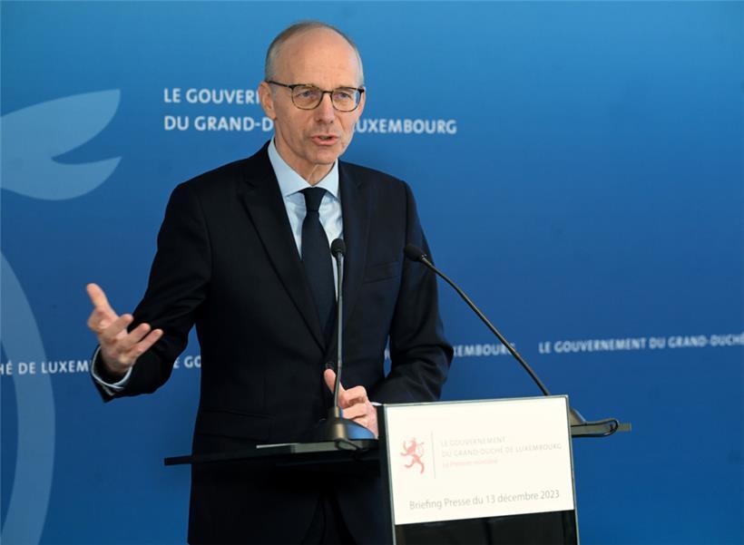 Im Erklärungsmodus: Luc Frieden sagt den Journalisten, was im Regierungsrat beschlossen wurde
