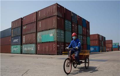 Im Gegensatz zu China haben die Europäer zu viele Berührungsängste mit Industrie, Chemie, Elektronik und Datenverarbeitung, so der Autor des Beitrags
