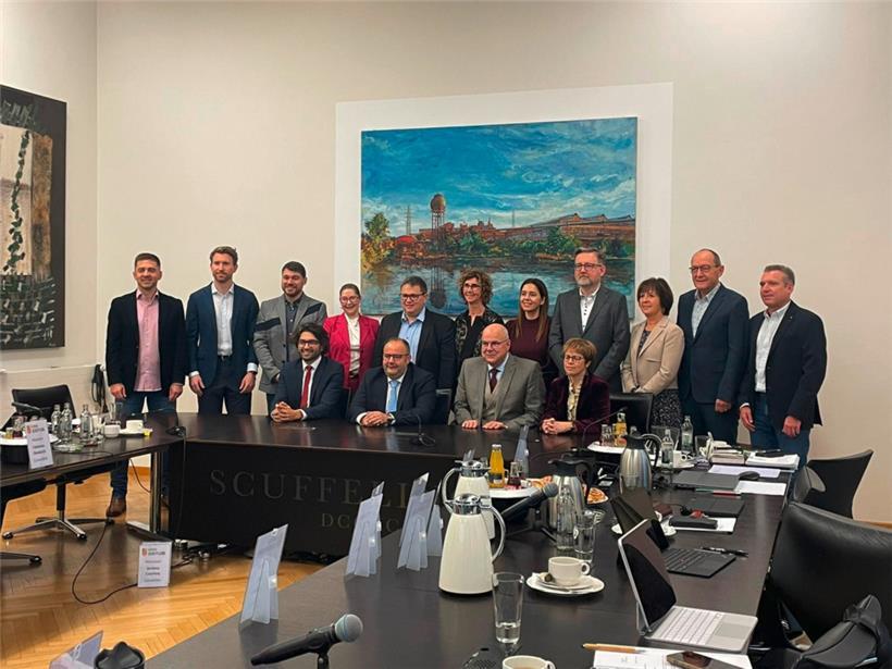 Im Gemeinderat vom Freitag hatte ein Vertreter des Mobilitätsministeriums drei Vorschläge zur Schifflinger Verkehrssituation vorgestellt
