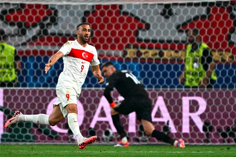 Im Hintergrund einer der besagten Sponsoren
