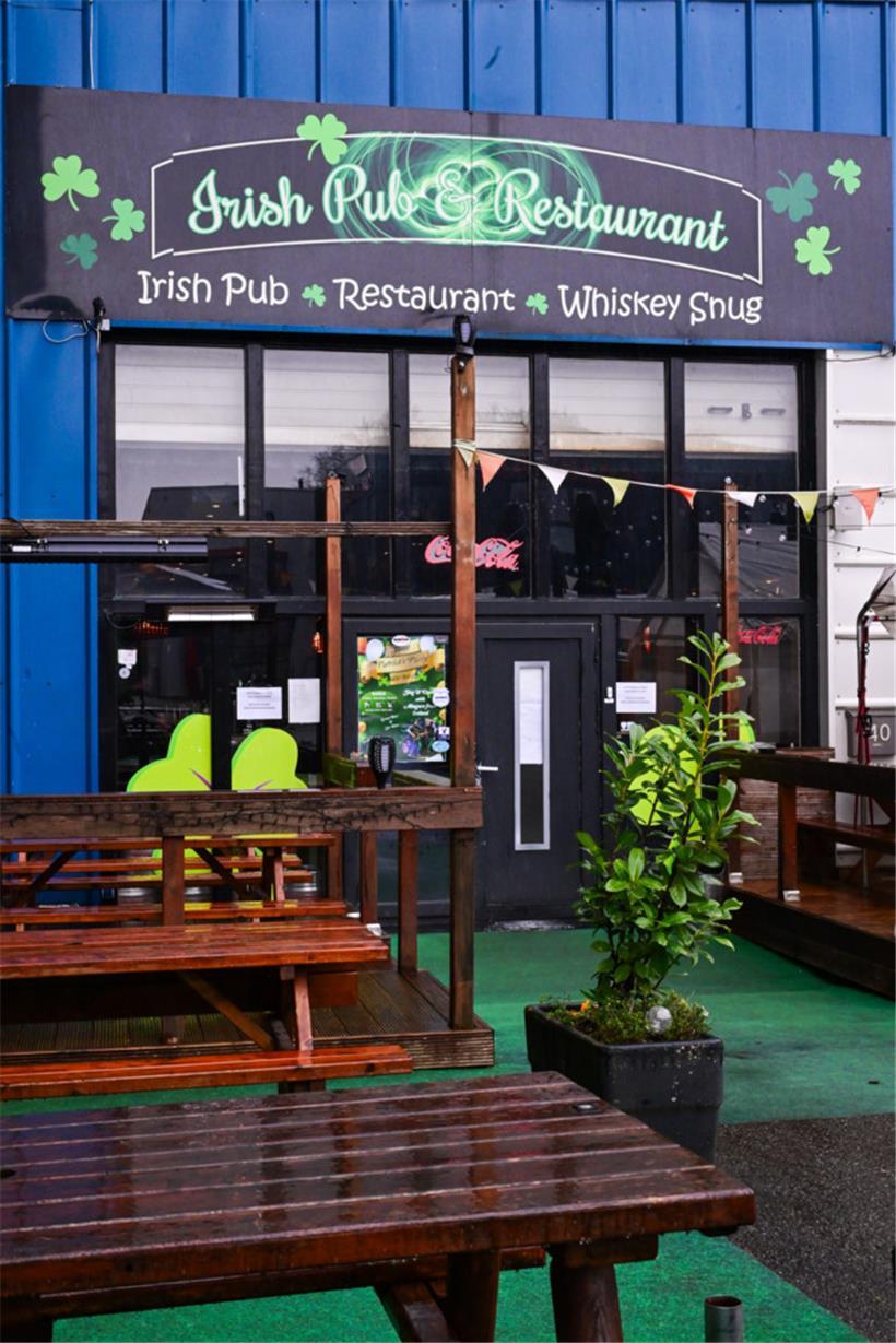 Im Irish Pub stehen Live-Musik und Tanz auf dem Programm