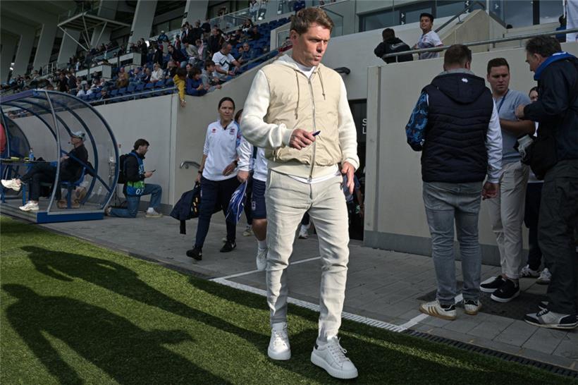 Im Juni überschlugen sich die Negativschlagzeilen rund um die Nationalmannschaft, Trainer Luc Holtz und FLF-Präsident Paul Philipp
