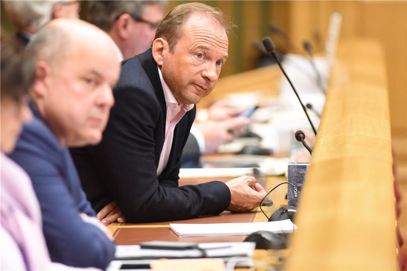 Im Namen seiner Partei sagte Gilles Roth, dass die CSV gegen eine Erbschaftssteuer in direkter Linie sei
