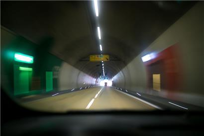 Im Notfall kann das richtige Verhalten im Tunnel Leben retten
