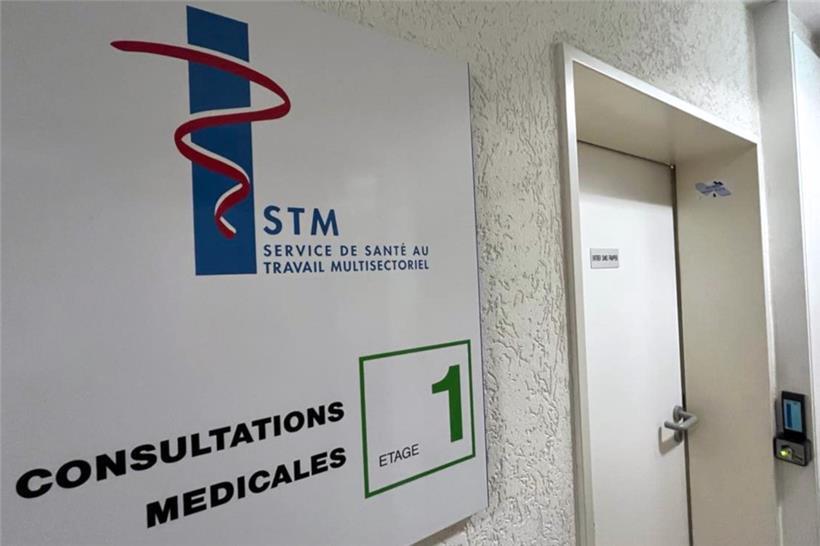 Im STM arbeiten 50 Arbeitsmediziner, davon 44 in Teilzeit. Es müssten 60 sein, um den gesetzlichen Schlüssel beim Verhältnis Patient/Arzt einzuhalten. Es fehlt nicht nur an Personal, sondern auch an einer Ausbildung im Land. Der Berufsverband kämpft seit Jahren dafür. 
