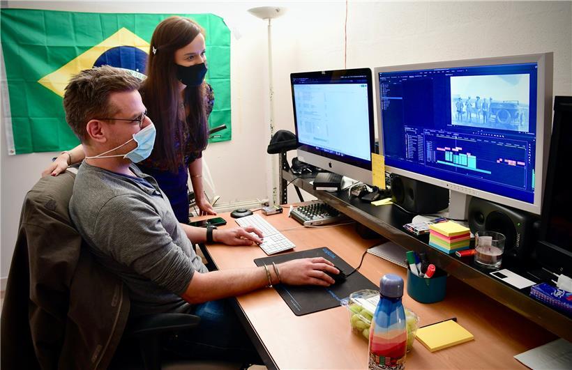 Im Samsa-Filmstudio wird die Idee einer digitalen Abschlussarbeit in die Tat umgesetzt
