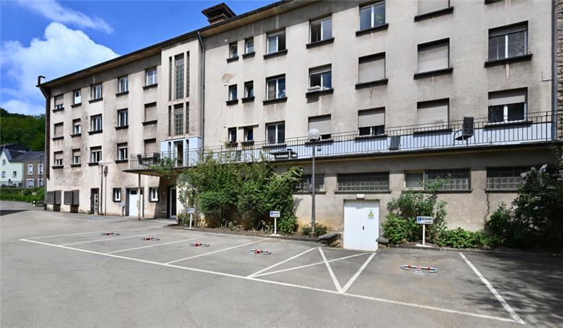 Im Schwesternhaus (Foto) sollen unzumutbare Zustände herrschen – das „Centre Noppeney“ in Oberkorn sollte bereits vor zehn Jahren abgerissen werden
