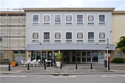 Im Sportzentrum in Schifflingen kann man nur noch mit Karte schnell ins Becken
