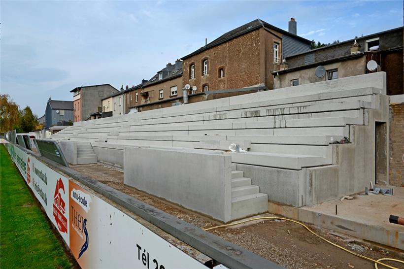 Im Timing: Die neuen „Gradins“ im Stadion von Jeunesse Esch
