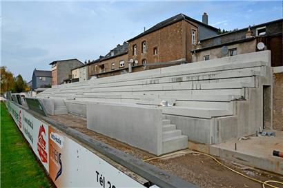 Im Timing: Die neuen „Gradins“ im Stadion von Jeunesse Esch
