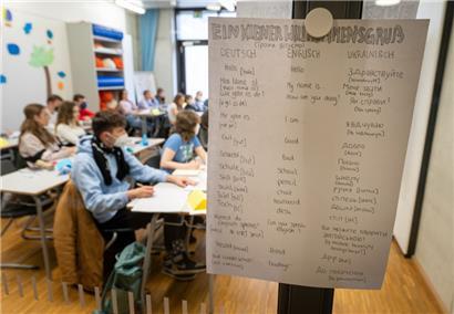Im Unterricht mit den ukrainischen Schülern wollen die Lehrkräfte in Luxemburg künftig verstärkt auf Englisch setzen. Im Umgang mit den Lehrkräften selbst aber beharren die Behörden auf eine Sprache, die viele nicht beherrschen: Französisch.

