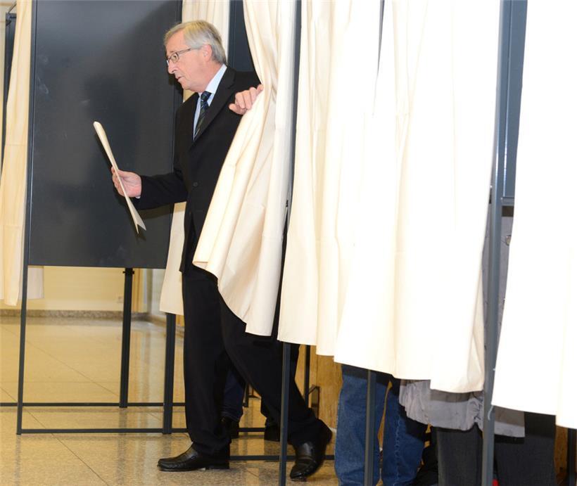 Im Wahllokal von Capellen am 20. Oktober 2013
