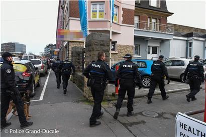 Im hauptstädtischen Bahnhofsviertel hat die Polizei alle Hände voll zu tun 
