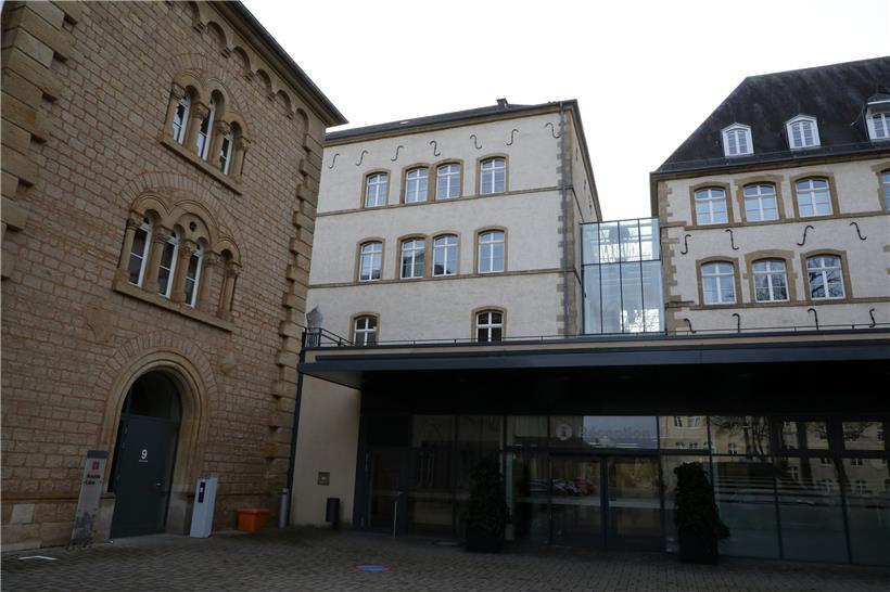 Im idyllisch gelegenen CIPA „Op der Rhum“ stellte Familienministerin Corinne Cahen das Gesetzesvorprojekt der Presse vor
