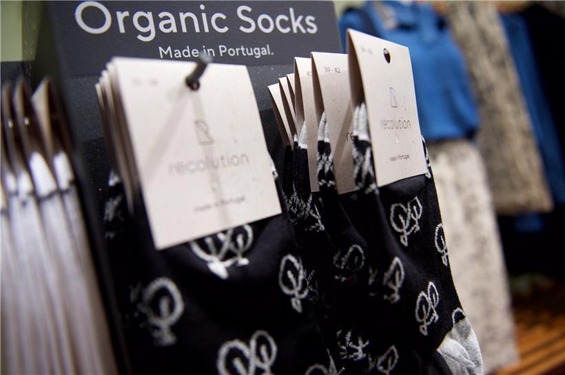 Im oberen Teil des Verkaufsraumes gibt es eine „Beauty and Culture“-Abteilung mi...