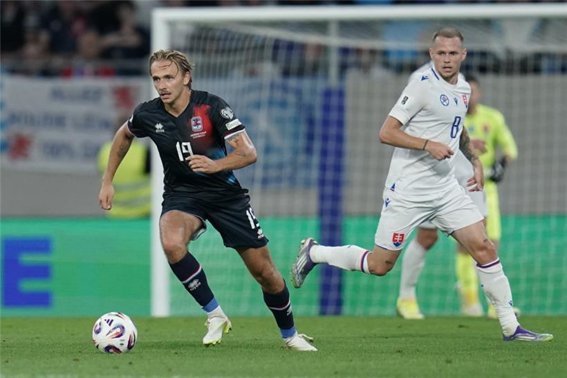 Immer anspielbar: Mathias Olesen (l.)
