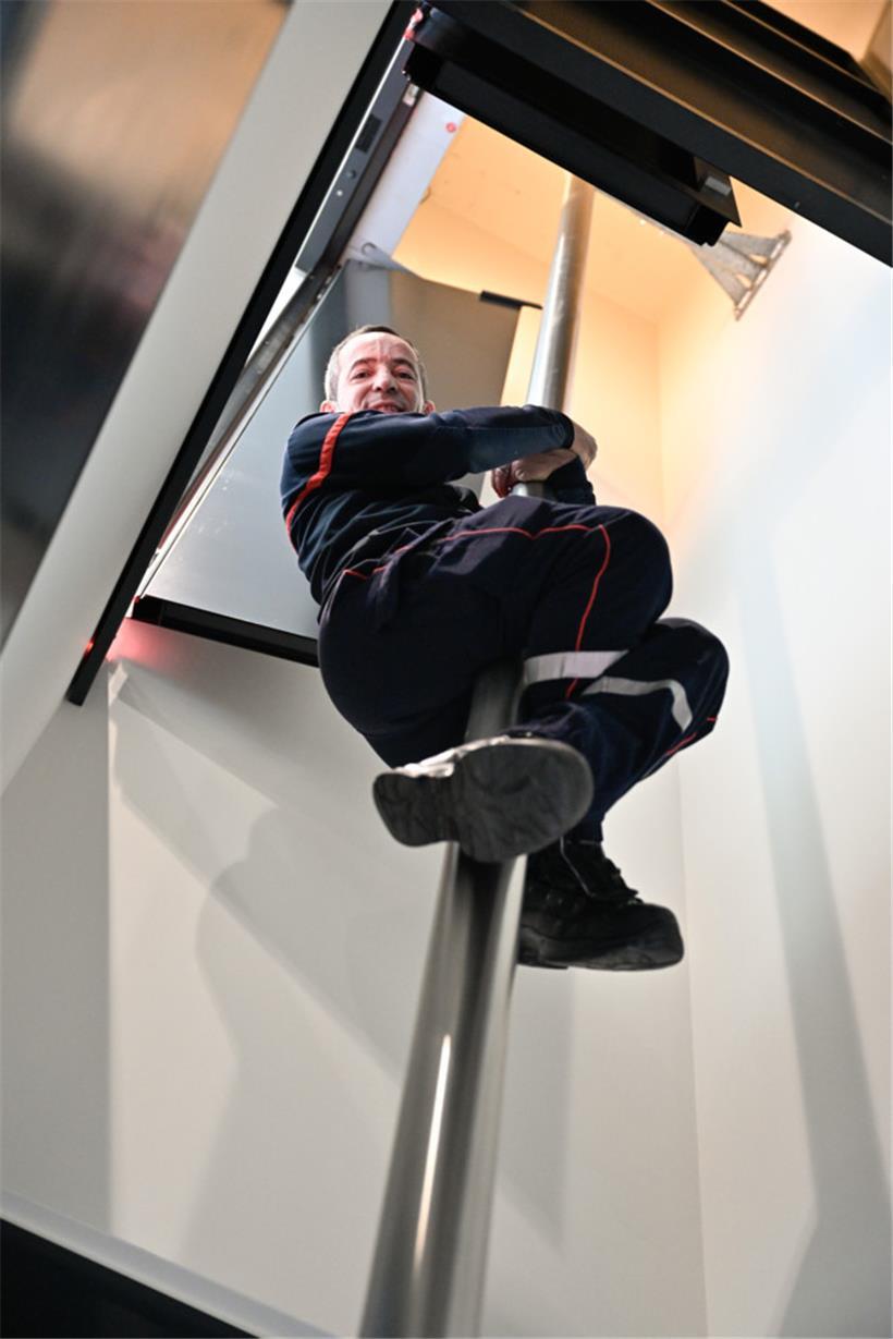 In 45 Sekunden müssen sie auf Findel aus der Halle raus sein