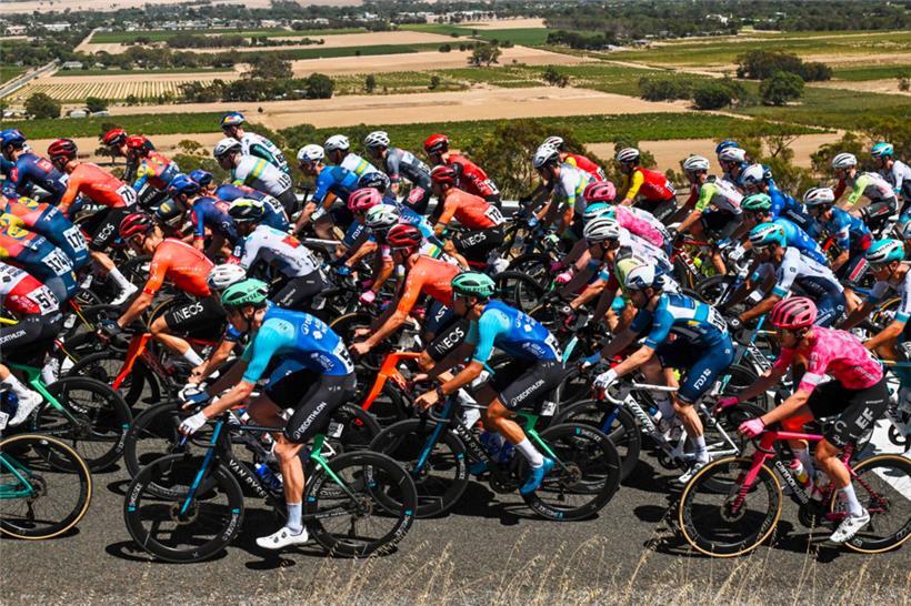 In Australien kämpfen die Radsportler bereits um Siege in der WorldTour
