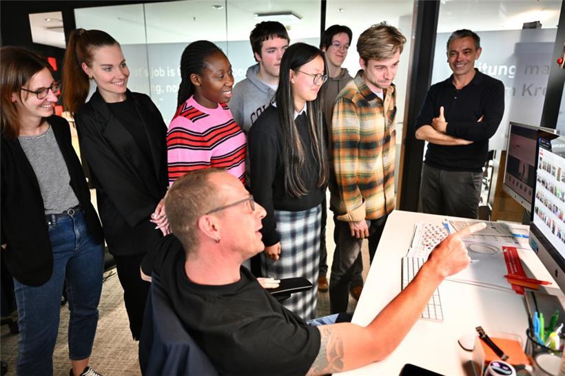 In Belval konnten Schülerinnen und Schüler des „Fieldgen“ live miterleben, wie tagtäglich Zeitung gemacht wird
