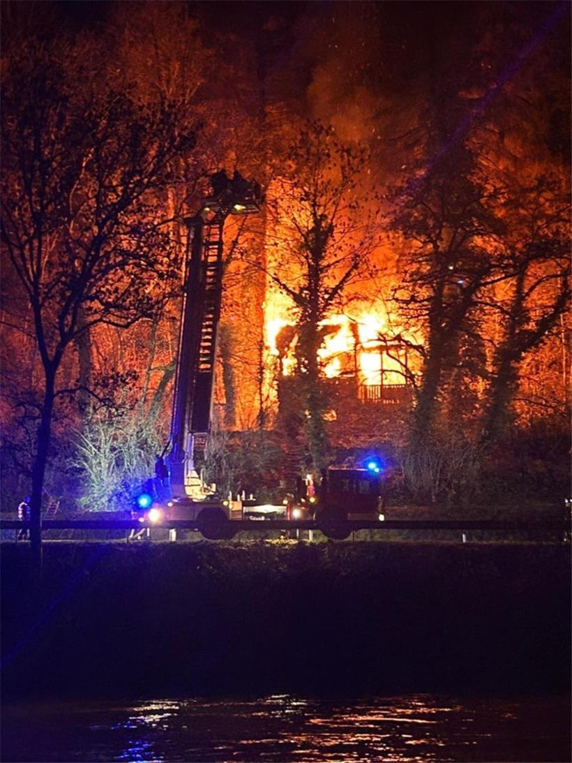 In Born hat am Mittwochabend ein Chalet gebrannt
