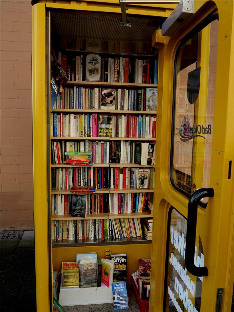 In Deutschland findet man sie in vielen Städten, aber auch in Luxemburg werden immer mehr ehemalige Telefonzellen zu Bücherschränken
