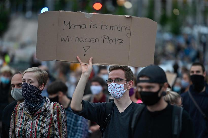 In Deutschland kam es in mehreren Städten, wie hier in Berlin, nach dem Brand im Lager Moria zu Solidaritätskundgebungen
