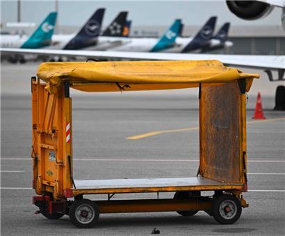 In Deutschland wird den Menschen am Montag nur die Straße bleiben, um von A nach B zu gelangen
