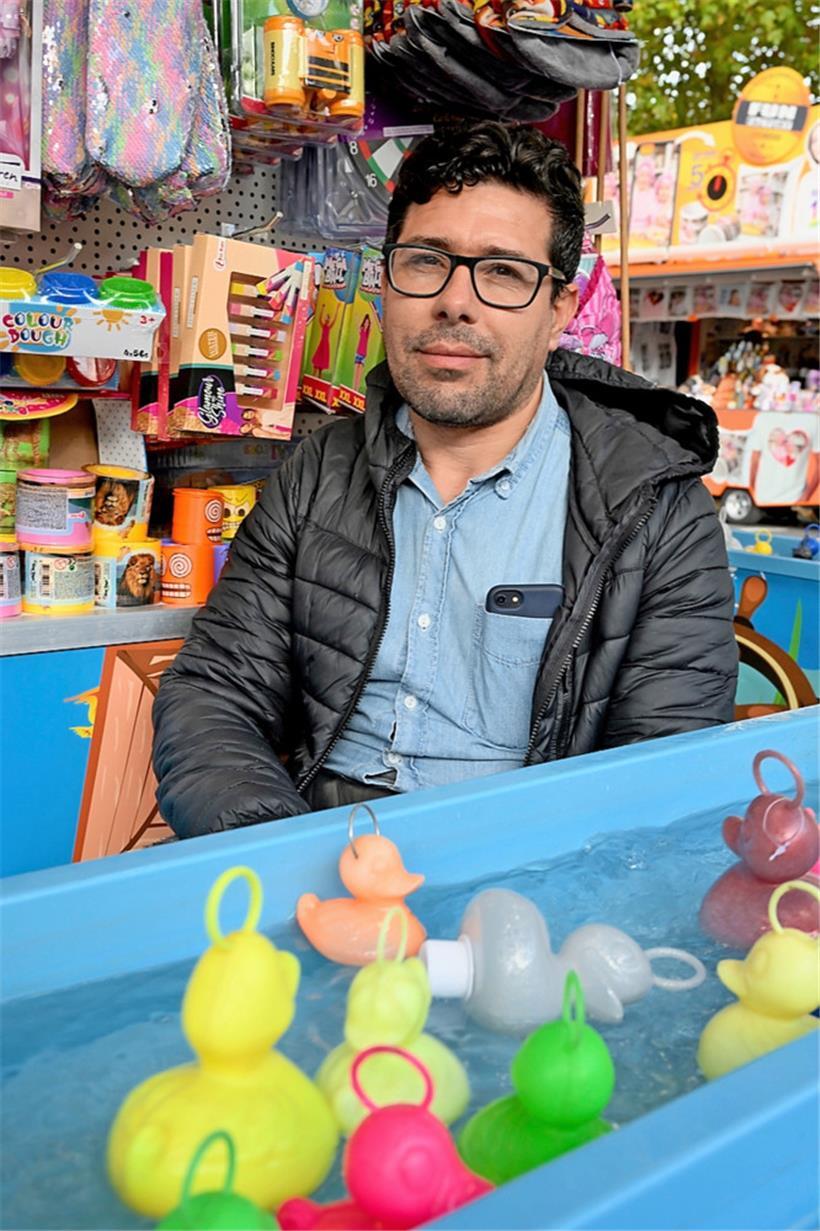 In Düdelingen bietet Asmane den Klassiker „Intefëschen“ an
