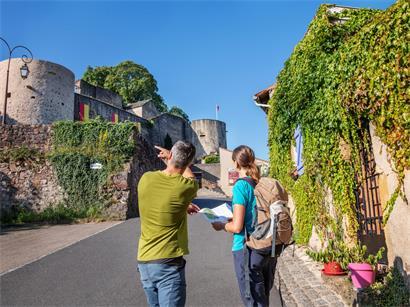 In Frankreich liegt Sierck-les-Bains mit der Burg der Herzöge von Lothringen auf der Strecke