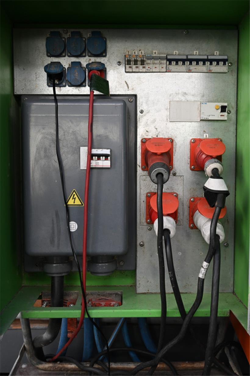 In Gastronomiebetrieben wird der Strom vor allem in den Küchen benötigt, während...