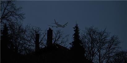 In Hamm fliegen die Maschinen knapp über die Häuser hinweg – nicht nur tagsüber, auch nachts
