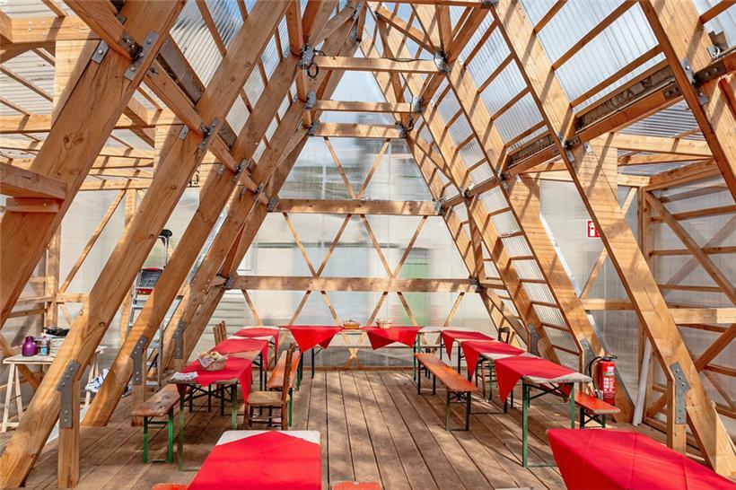 In Innern des Pavillons im Hof des „Lommelshaff“