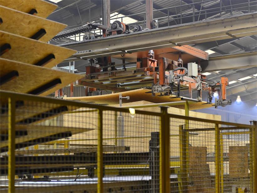In Kronospan-Werk in Sanem werden auch OSB-Platten gefertigt