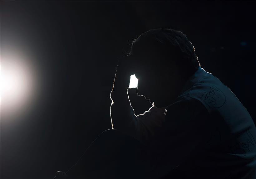 In Luxemburg ist jeder zehnte Einwohner von Depressionen betroffen. Zwar sind nicht alle Betroffene selbstmordgefährdet, jedoch geht vielen Suiziden eine Erkrankung voraus. 
