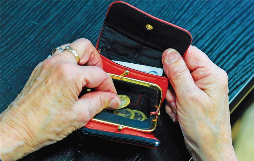 In Luxemburg sind 15 Prozent der Personen, die auf Sozialhilfe angewiesen sind über 60 Jahre alt. 
