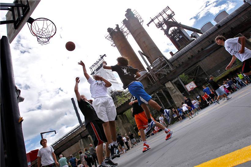 In Luxemburg wurden, wie hier auf Belval, im Sommer vor allem Streetballturniere ausgetragen
