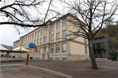 In Schifflingen wird viel in die Schullandschaft investiert. So wird z.B. die Lydie-Schmit-Schule demnächst erweitert und renoviert. 
