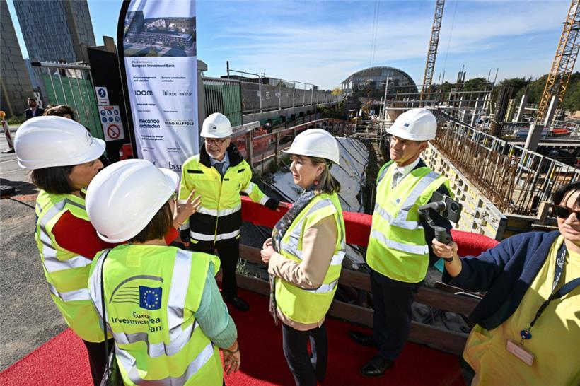 In dem sich noch im Bau befindenden Gebäude sollen später 1.500 Menschen arbeiten können
