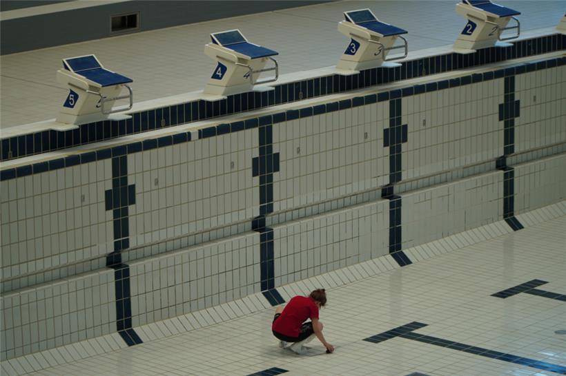 In den Schwimmbecken müssen ebenfalls alle Bodenelemente detailliert geprüft werden
