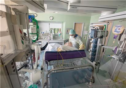 In den Tageskliniken ging die Zahl der Chemotherapien, Radiotherapien und Immuntherapien um 20 Prozent zurück (Symbolbild)
