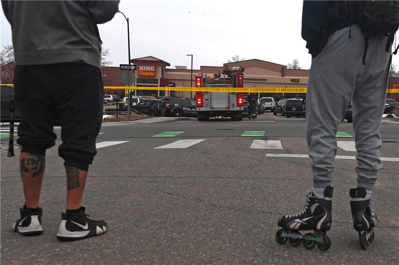 In den USA kommt es quasi täglich zu tödlichen Zwischenfällen mit Waffen, die dort leicht zu kaufen sind
