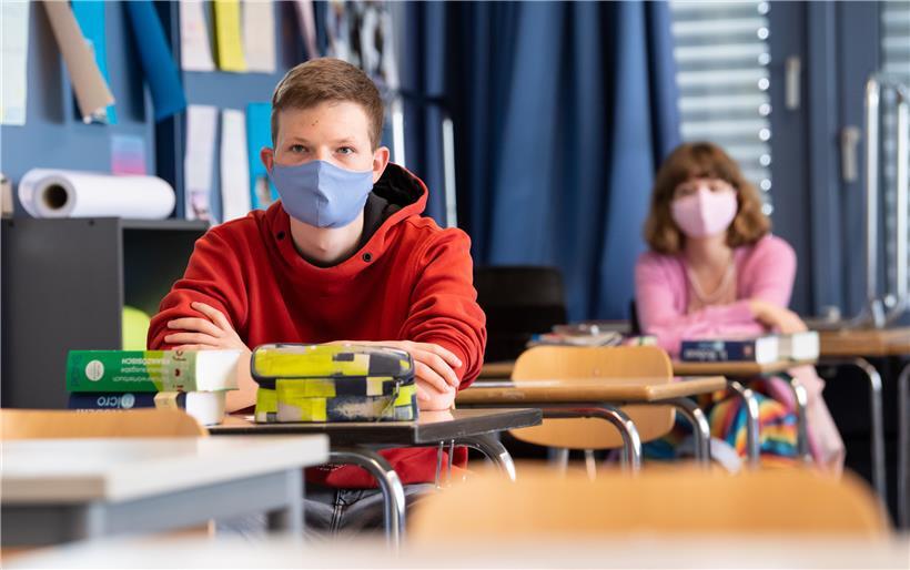 In den letzten Schulwochen wurde viel über die Maskenpflicht und die Distanzen in den Klassenzimmern diskutiert. Für die „Rentrée“ soll ein Stufenmodell diese ganzen Maßnahmen bündeln.
