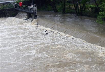 In der Alzette fließt immer mehr Wasser – wie hier in der Pulvermühle

