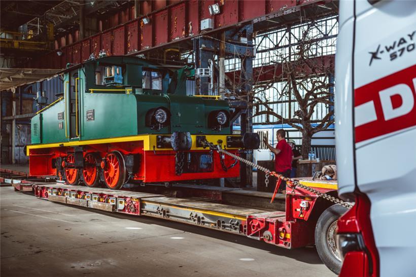 In der Hall Fondouq in Düdelingen wurde die Lokomotive am Mittwochmorgen auf den...
