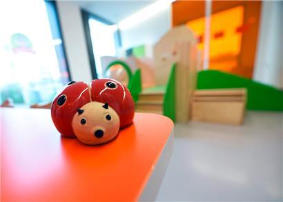 In der Kinderkrippe in Bous stand das Glück der Kinder offensichtlich nicht im Mittelpunkt. Die Direktorin ist zu drei Jahren Haft verurteilt worden, davon zwei auf Bewährung.
