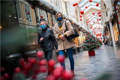 In der Londoner Innenstadt, wie hier in der Burlington Arcade, sind nur wenige Menschen unterwegs

