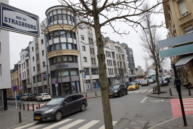 In der Luxemburger rue de Strasbourg kam es am Freitagmorgen zu einem Streit mit mehreren Personen
