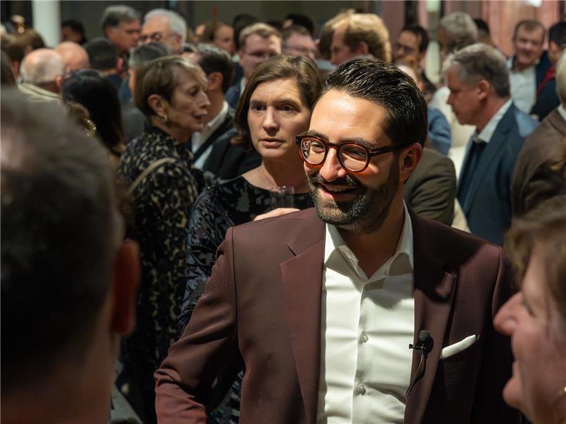 Kulturminister Eric Thill (DP) spricht beim Neujahrsempfang 2026 für den Kultursektor vor Publikum