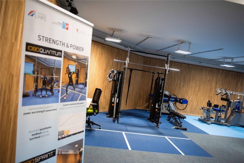 In der Sportfabrik wurde durch die Überschwemmung im Sommer 2023 auch teures Material stark beschädigt 
