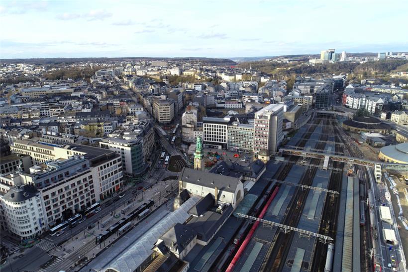 In der Umgebung rund um den Bahnhof werden im Sommer Konzerte unter freiem Himmel organisiert
